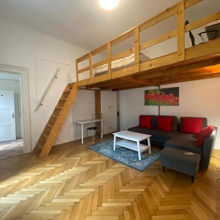 Ac With Free Parking At Acacia St, City Center Budapesta Exterior foto