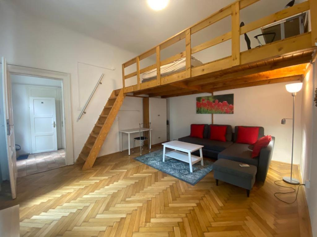 Ac With Free Parking At Acacia St, City Center Budapesta Exterior foto