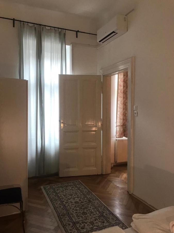Ac With Free Parking At Acacia St, City Center Budapesta Exterior foto