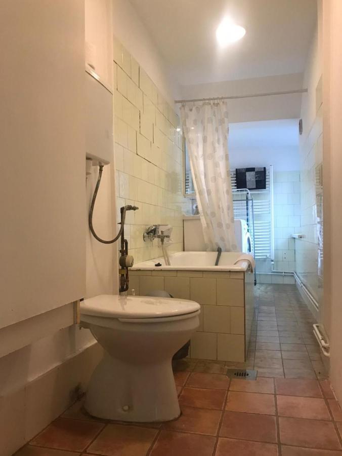 Ac With Free Parking At Acacia St, City Center Budapesta Exterior foto